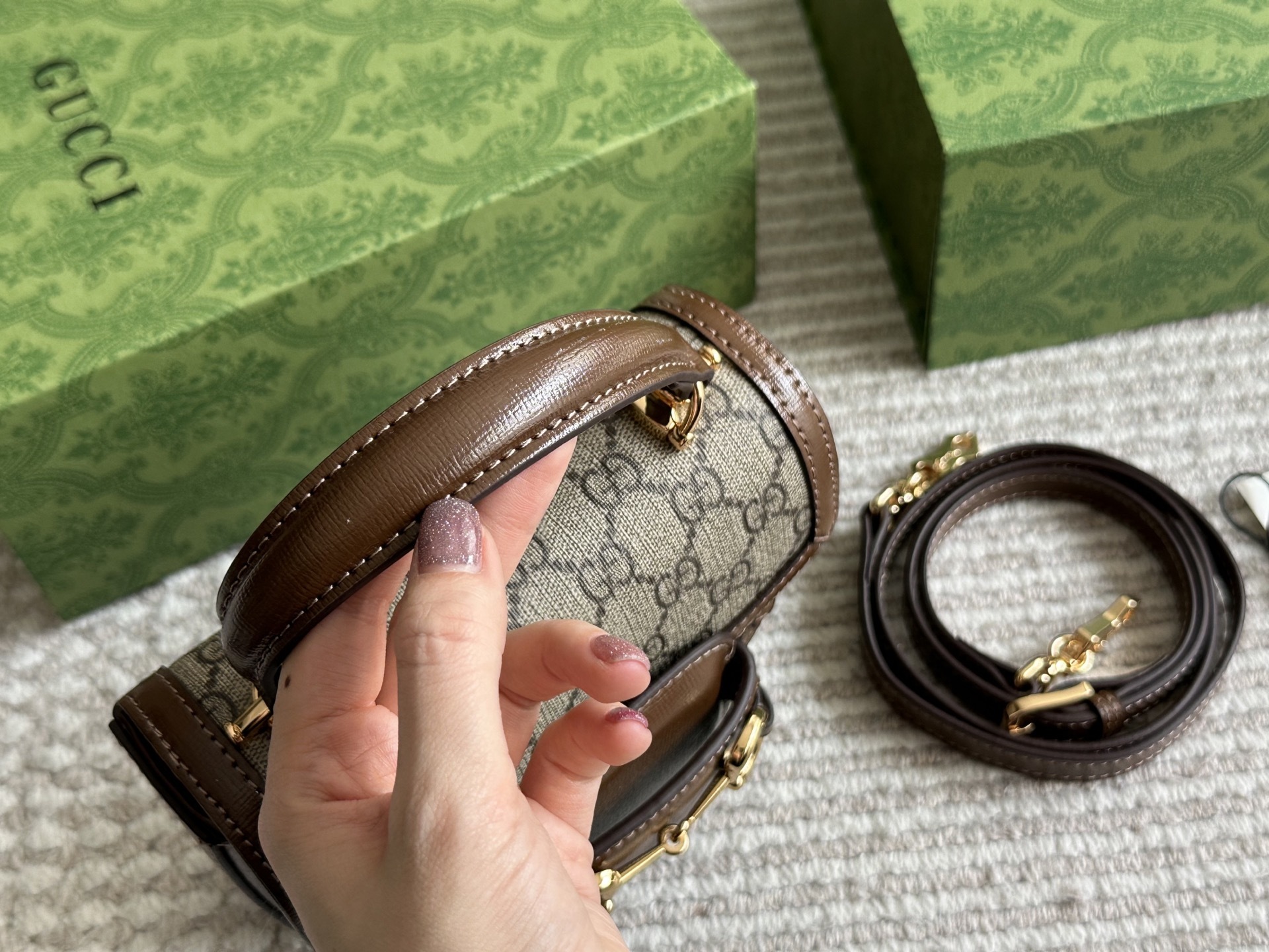 Gucci Gold Vintage-Inspired Bag 584