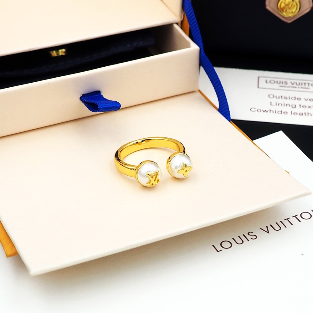 LV Gold Logo-Accented Ring 097
