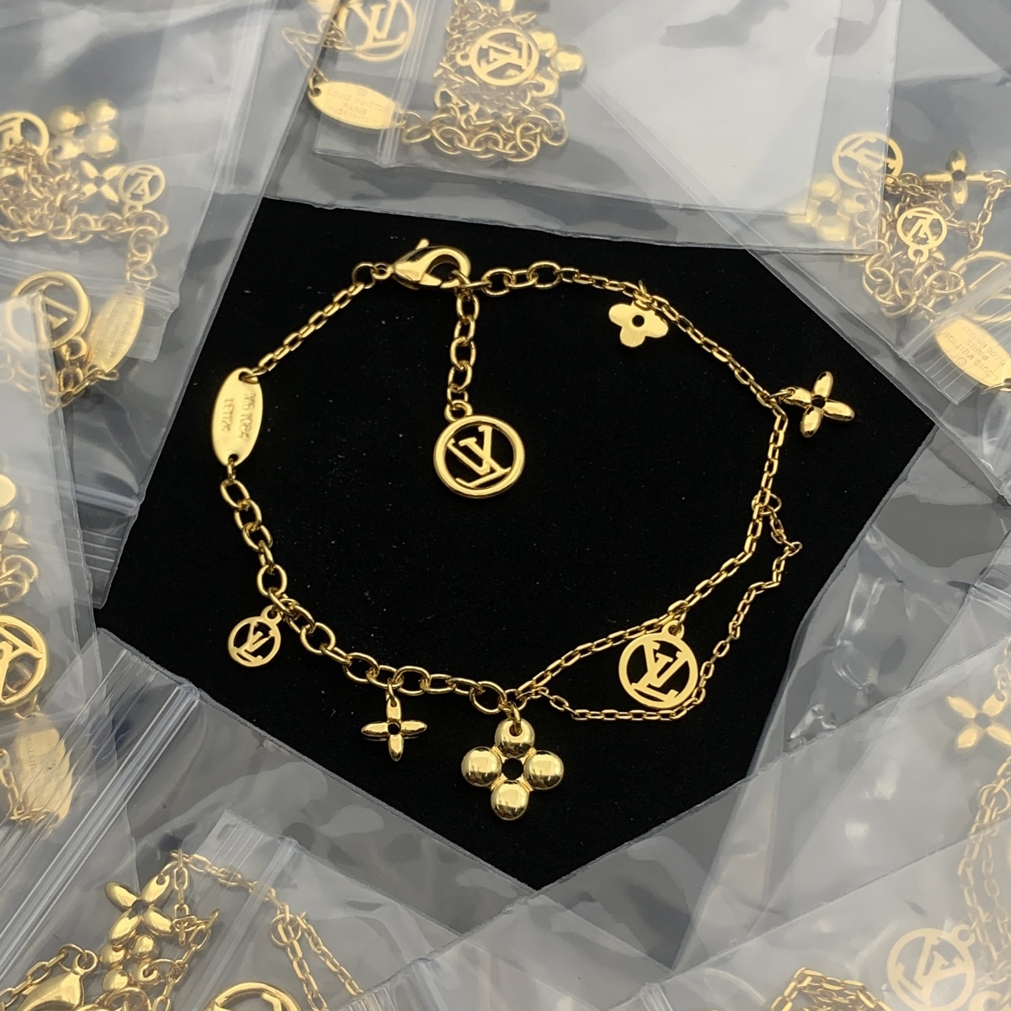 LV Gold Vintage-Inspired Bracelet 729