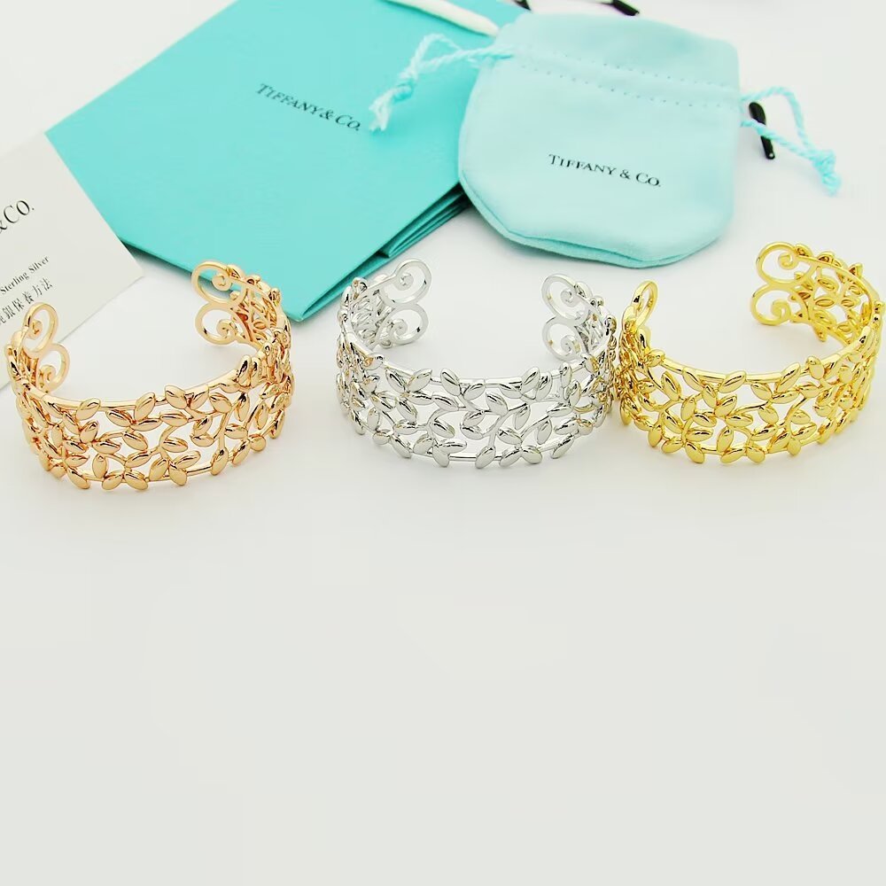 Tiffany Gold Vintage-Inspired Bracelet 231