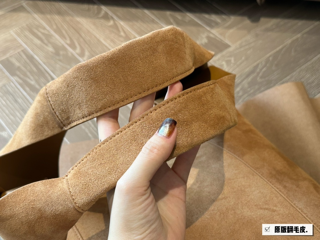 YSL Beige Vintage-Inspired Bag 159