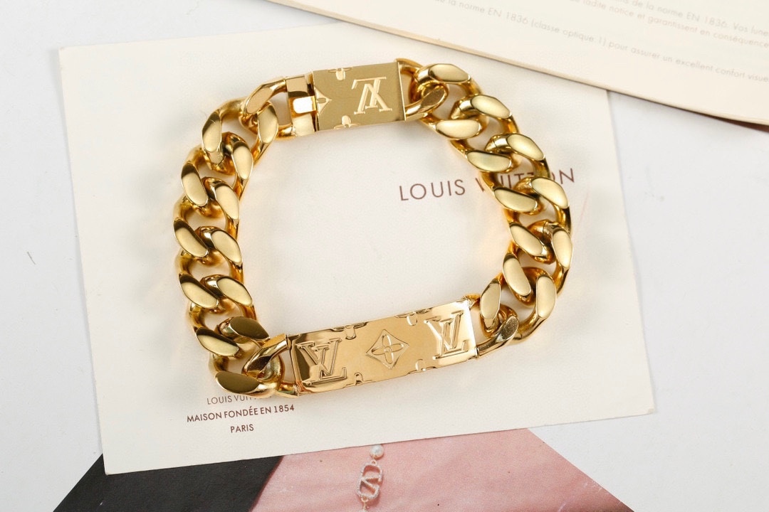 LV bracelet 179
