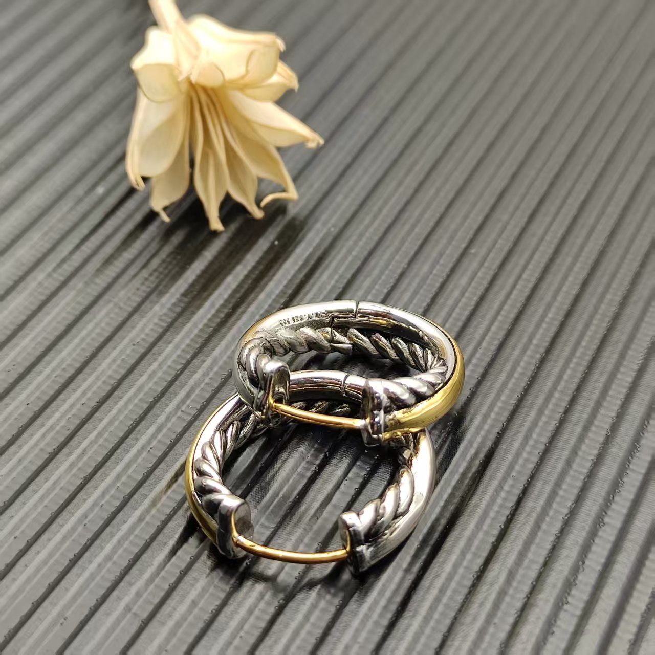 David Yurman Silver Logo-Accented Earrings 234