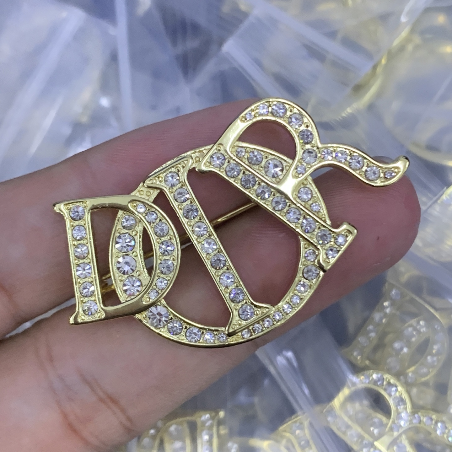 Dior Rose Gold Logo-Accented Brooch 681