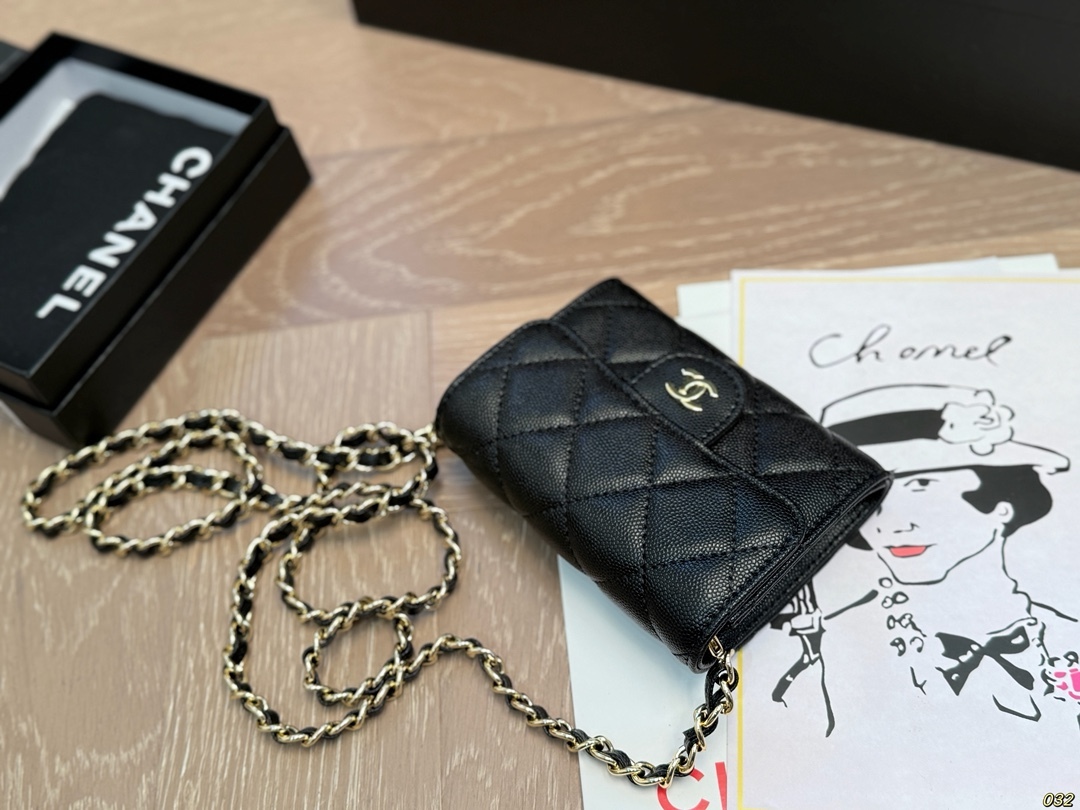 Quilted First-Layer Cowhide Mini Flap Bag with Chain Strap Chanel Silver Logo-Accented Bag 1410