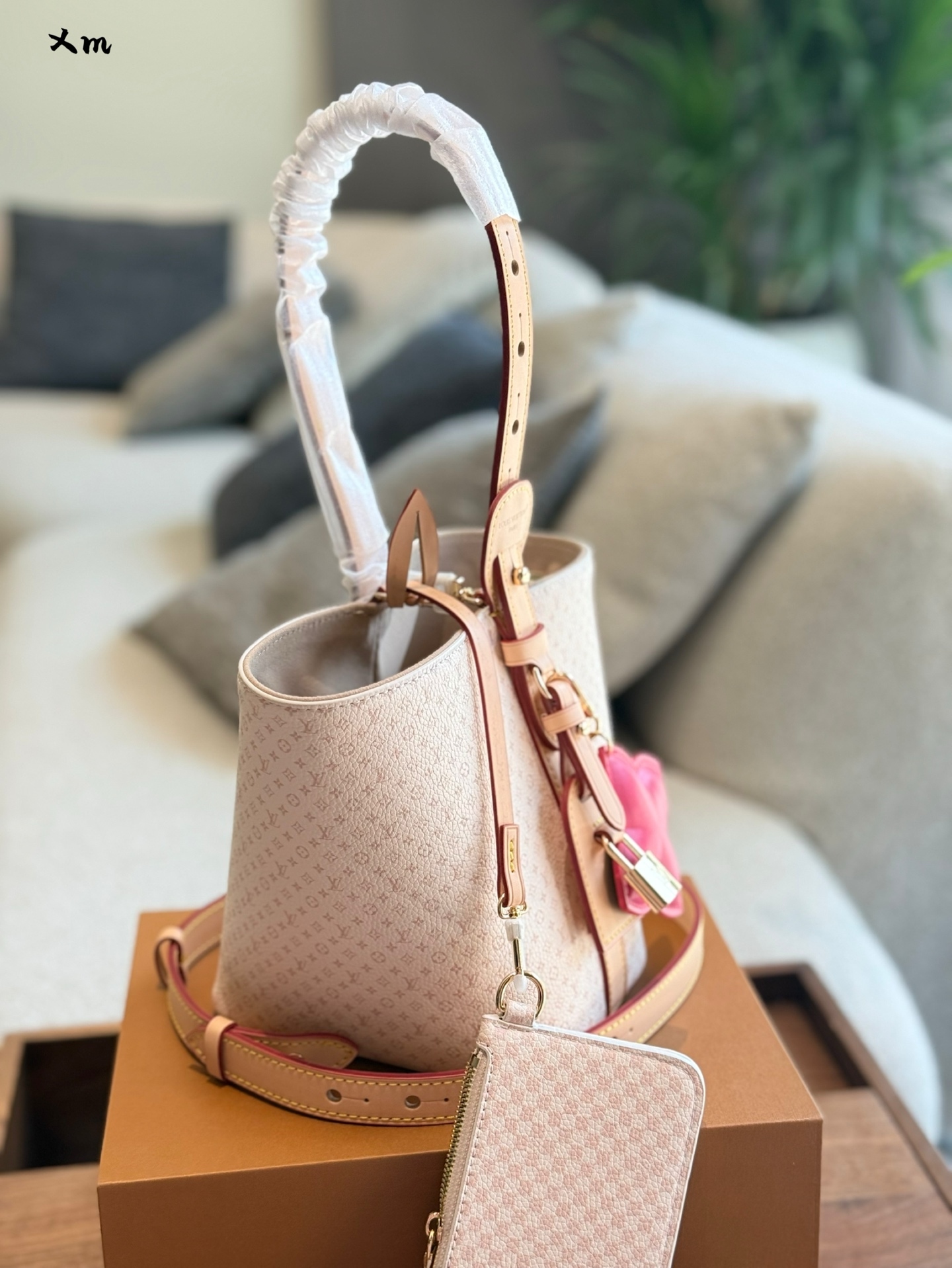 LV Rose Gold Vintage-Inspired Bag 1400