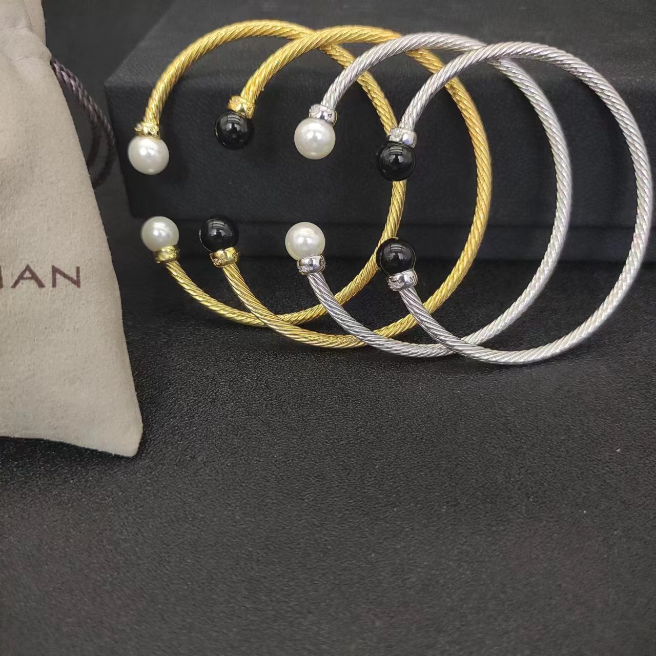 David Yurman Silver Logo-Accented Bracelet 045