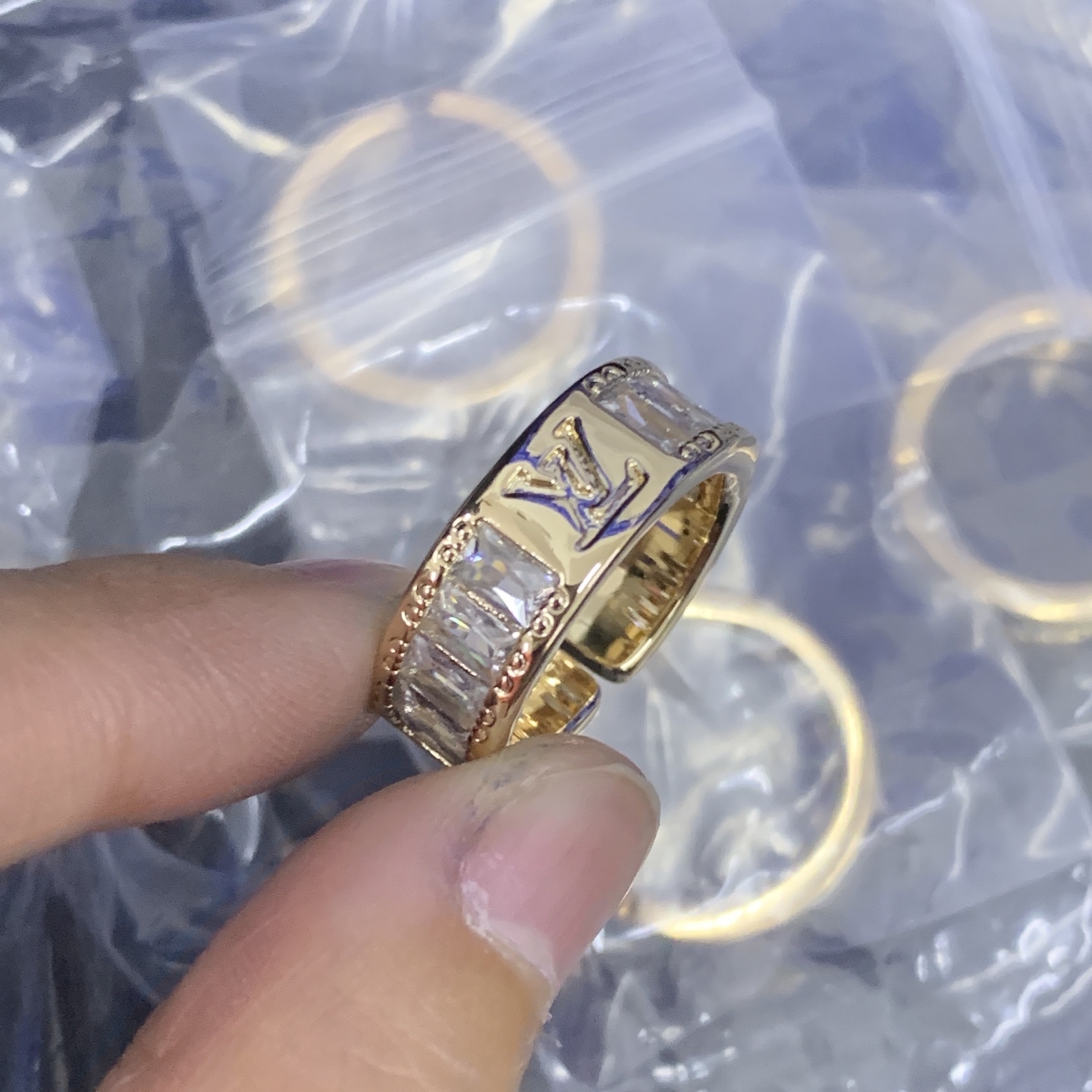 LV Gold Vintage-Inspired Ring 648