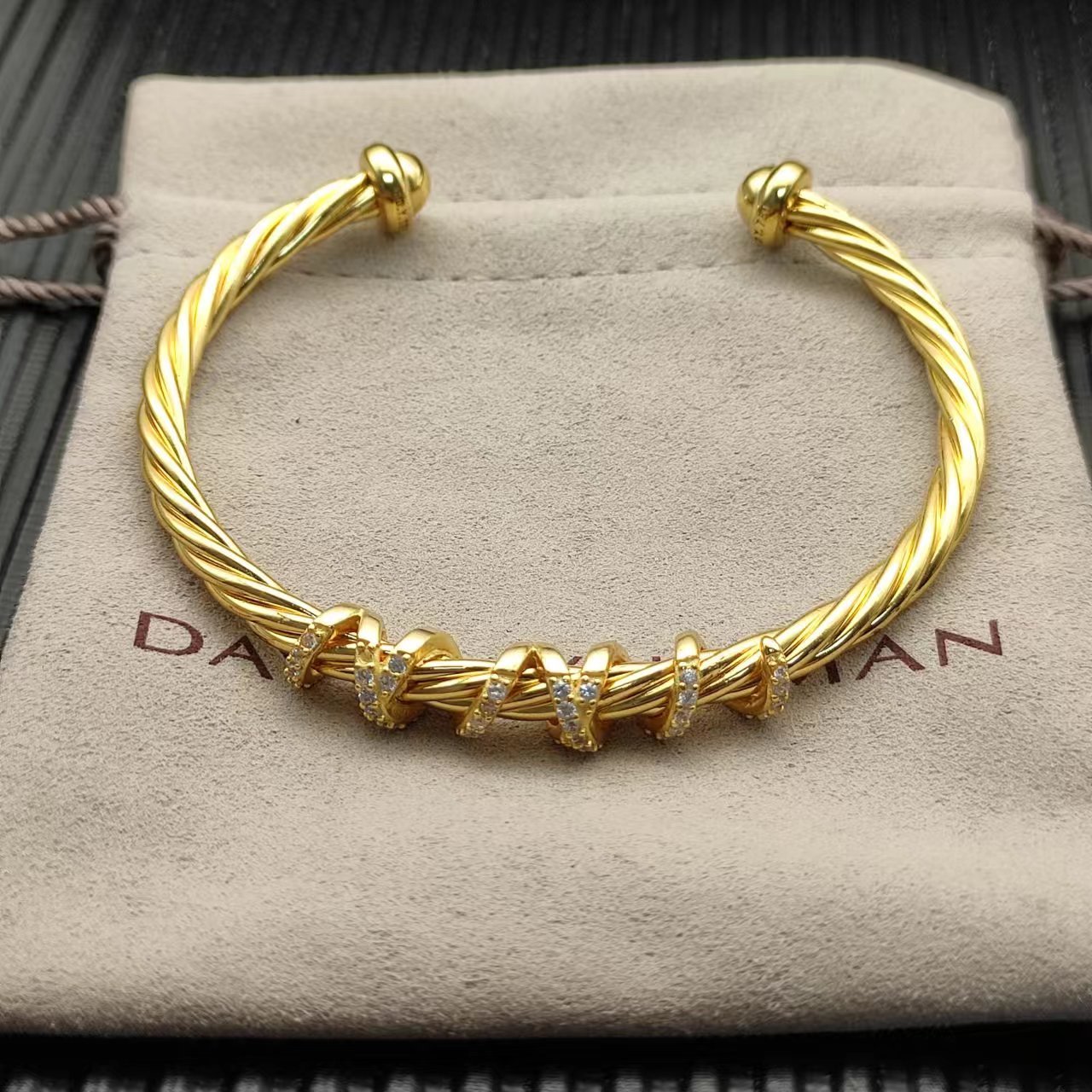 David Yurman Gold Logo-Accented Bracelet 075