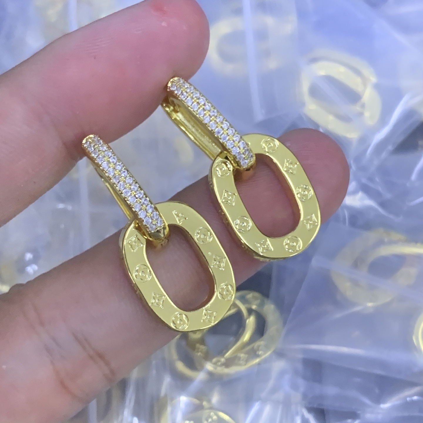 LV Gold Logo-Accented Earrings 556