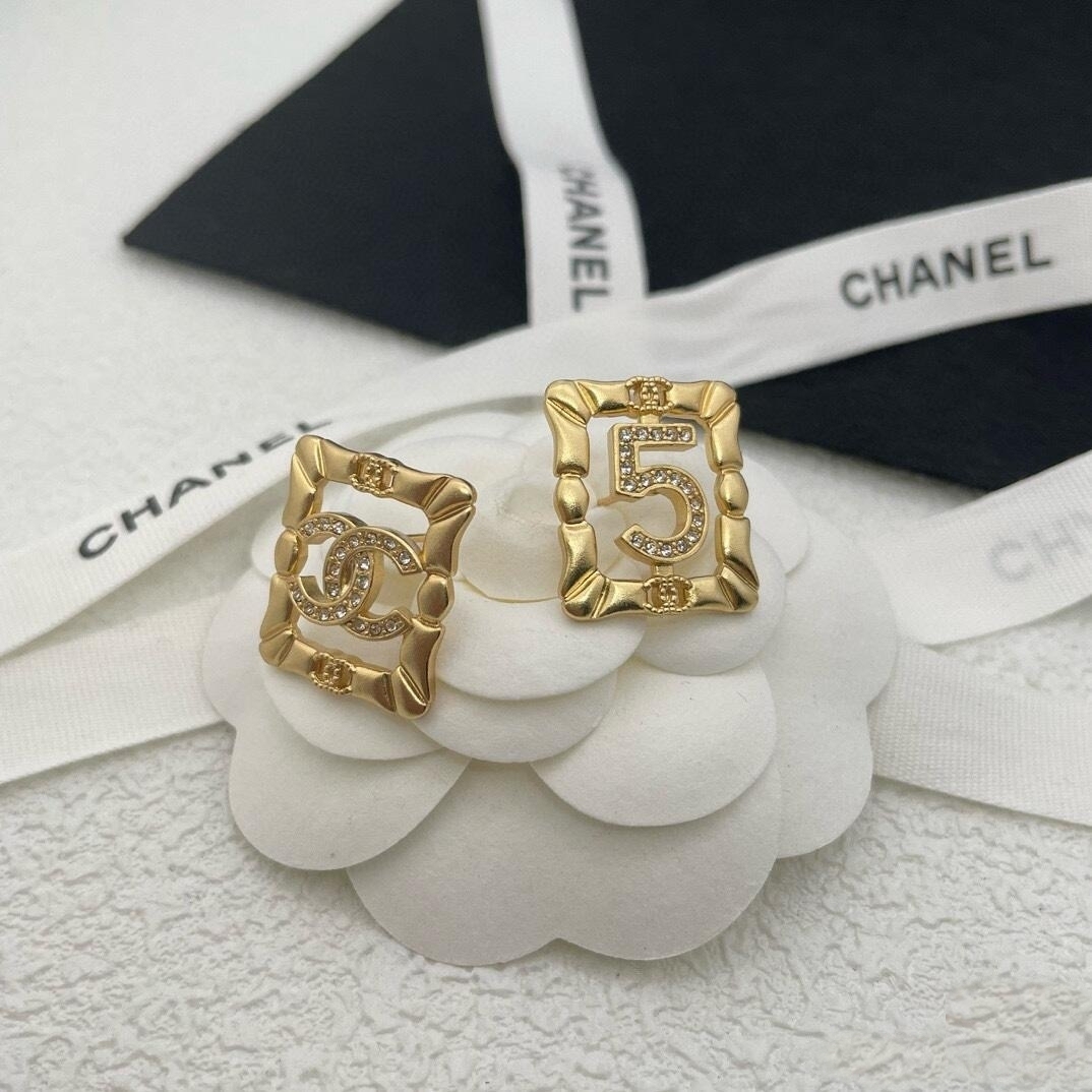 Chanel Gold Logo-Accented Earrings 016