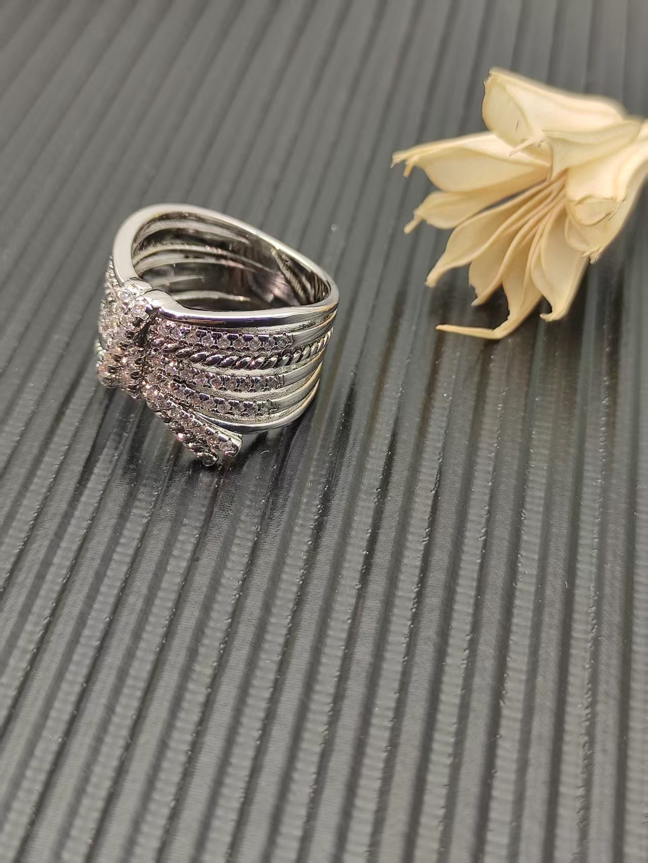 David Yurman Silver Logo-Accented Ring 303