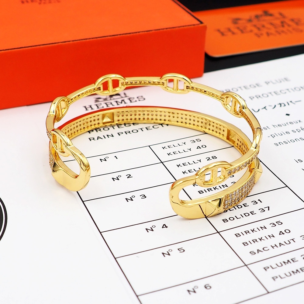 Hermes h Silver Logo-Accented Bracelet 030