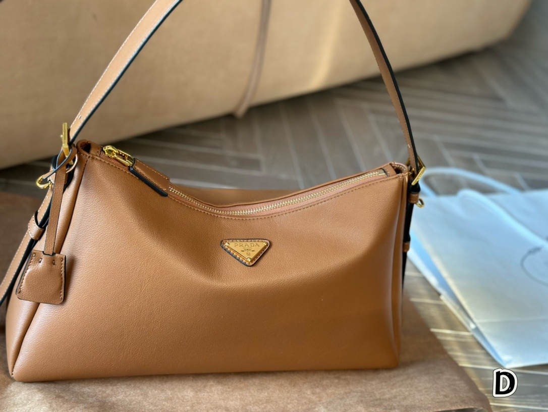 Prada Brown Logo-Accented Bag 090