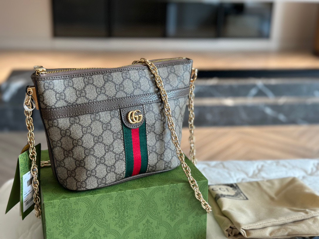Gucci Silver Quilted Bag 575
