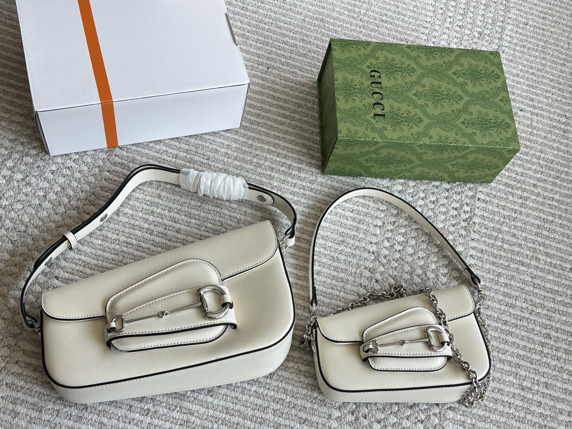 Gucci Silver Vintage-Inspired Bag 566
