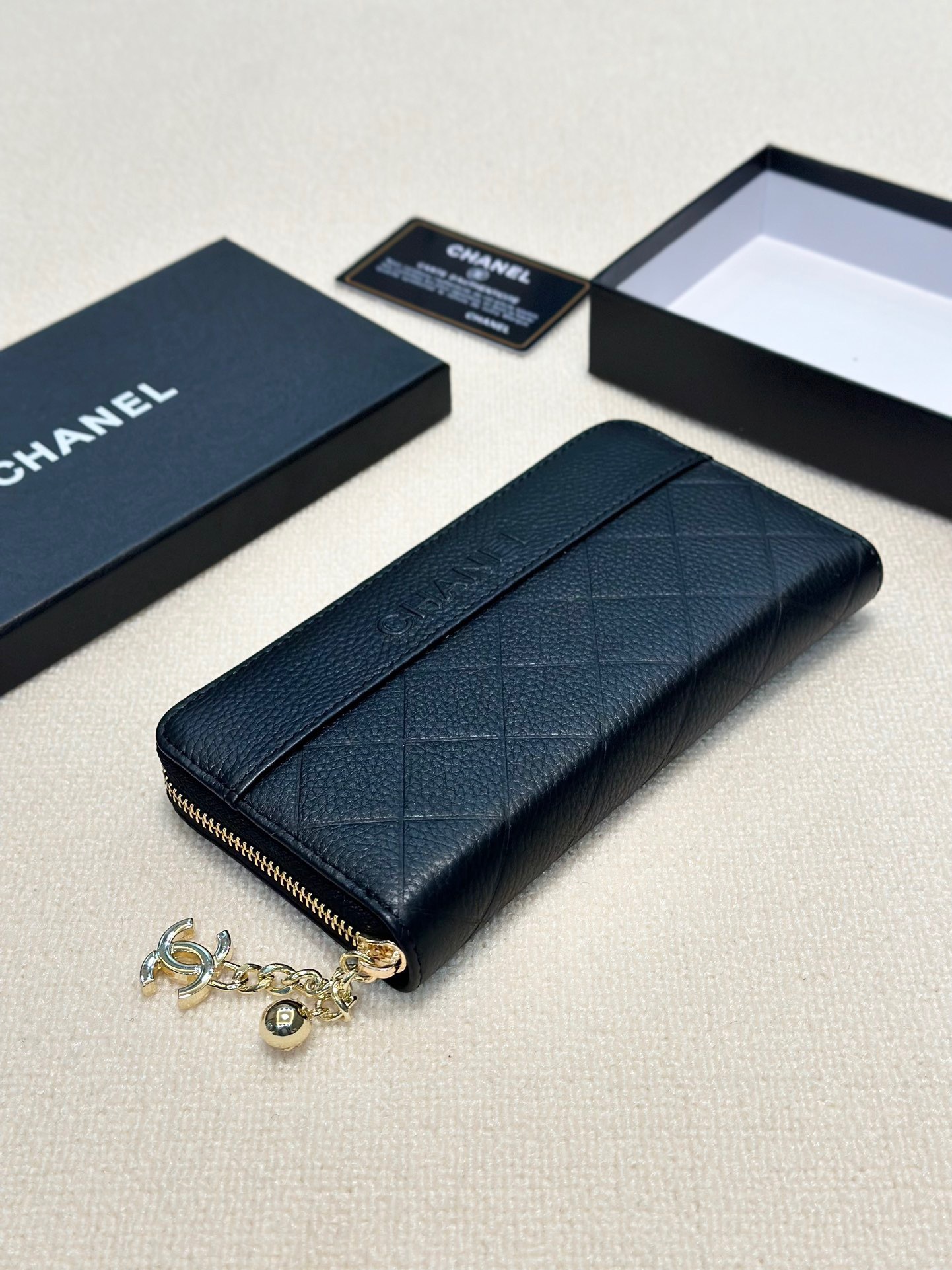Chanel Silver Logo-Accented Bag walllet 1208