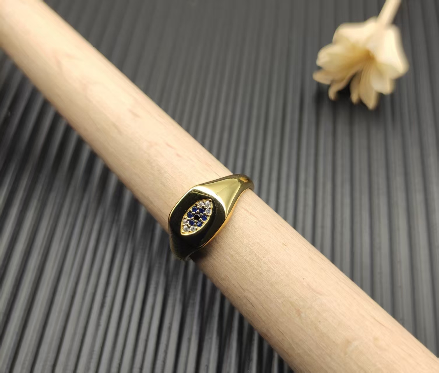 David Yurman Gold Logo-Accented Ring 297