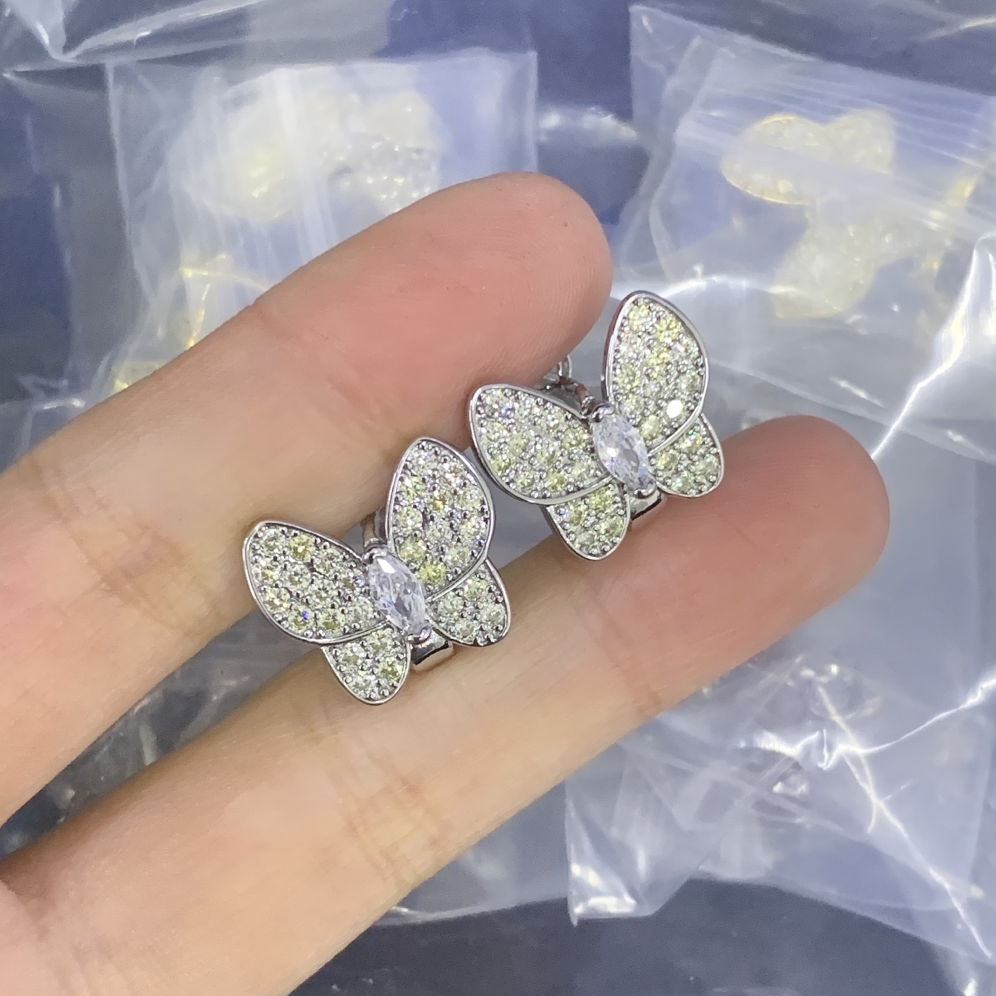 Van Cleef Silver Geometric Earrings 059