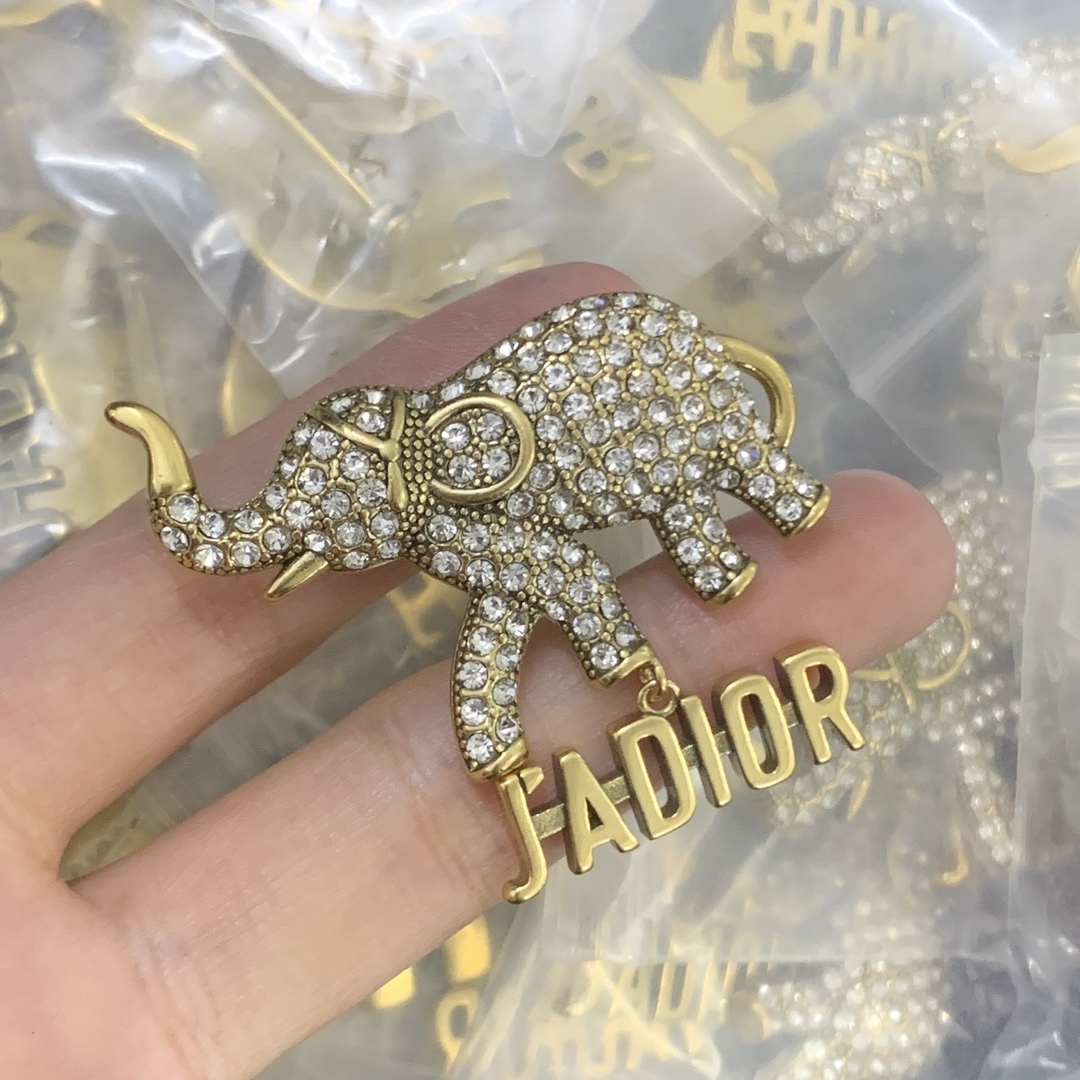 Dior Gold Logo-Accented Brooch 695
