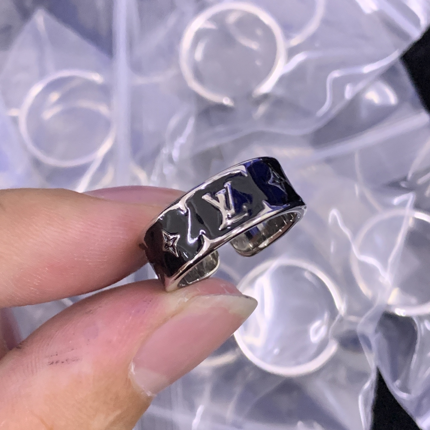 LV Silver Logo-Accented Ring 636