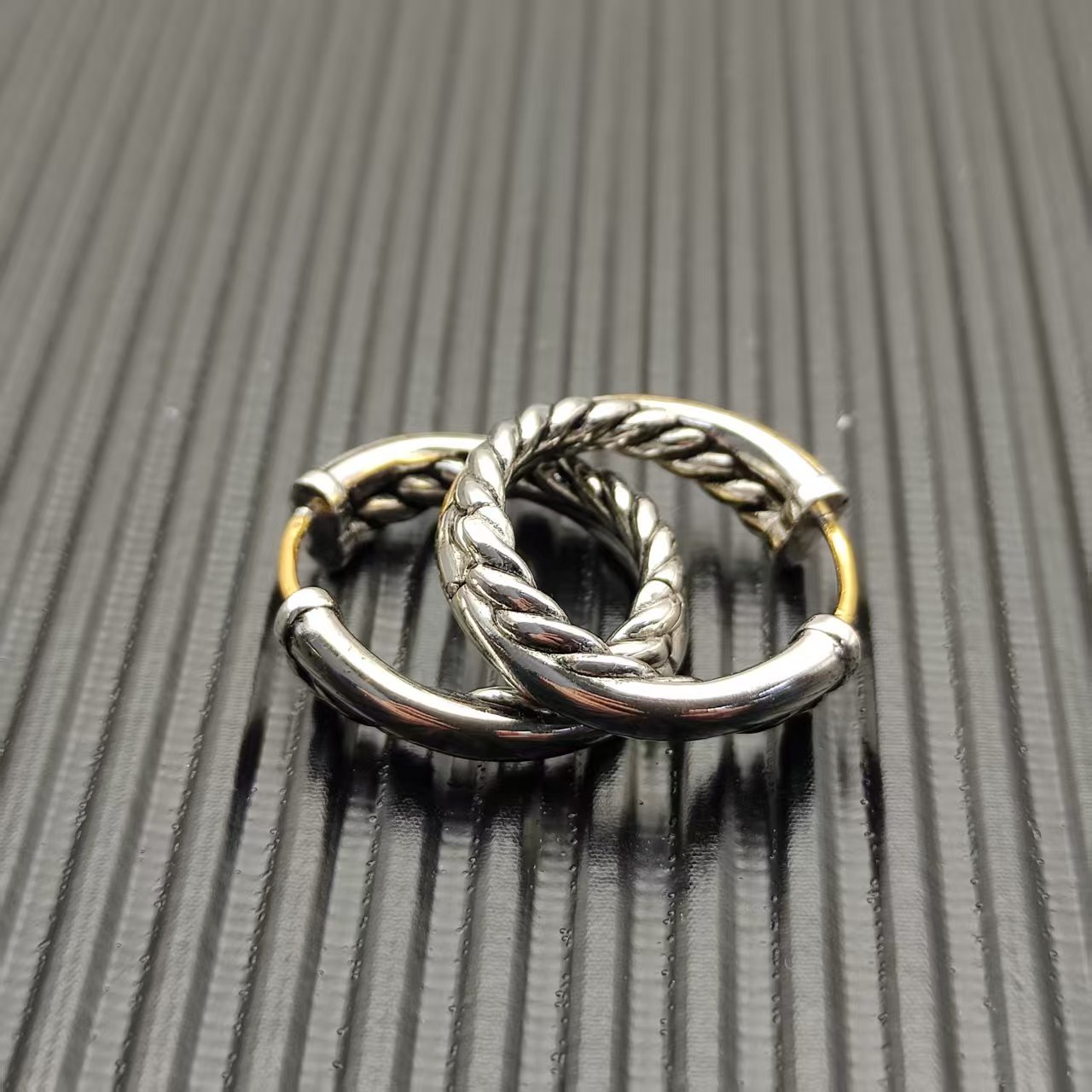 David Yurman Silver Logo-Accented Earrings 234