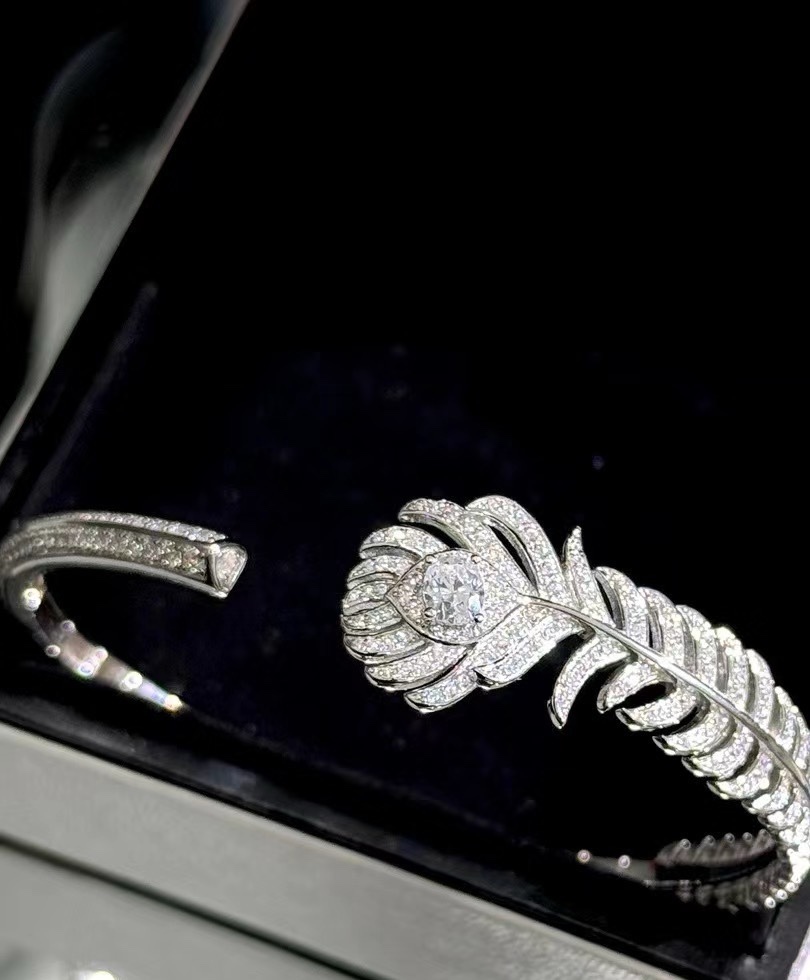 Boucheron Silver Romantic Necklace 026