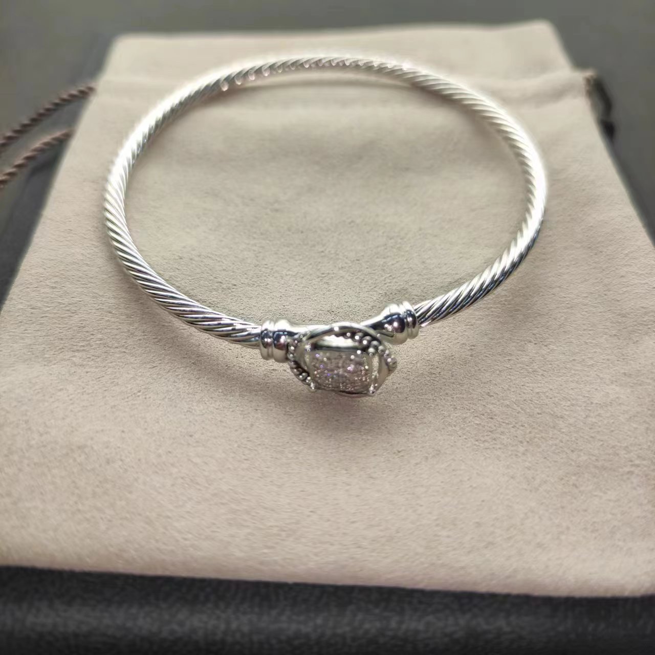David Yurman Silver Romantic Bracelet 059