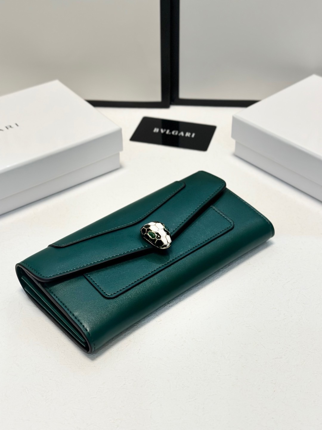 BVLGARI Silver Logo-Accented Bag 206