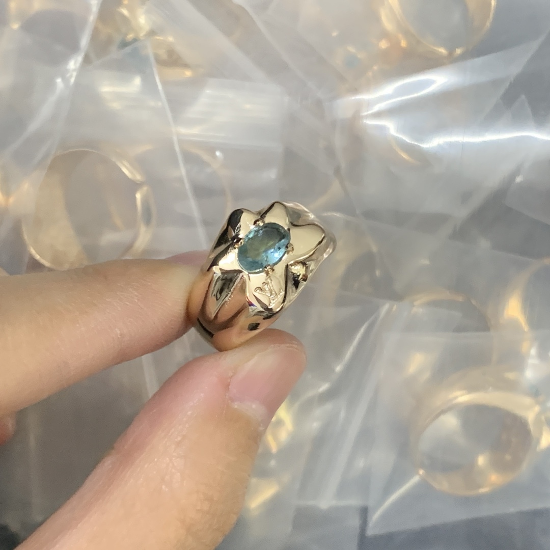 LV Rose Gold Vintage-Inspired Ring 1024