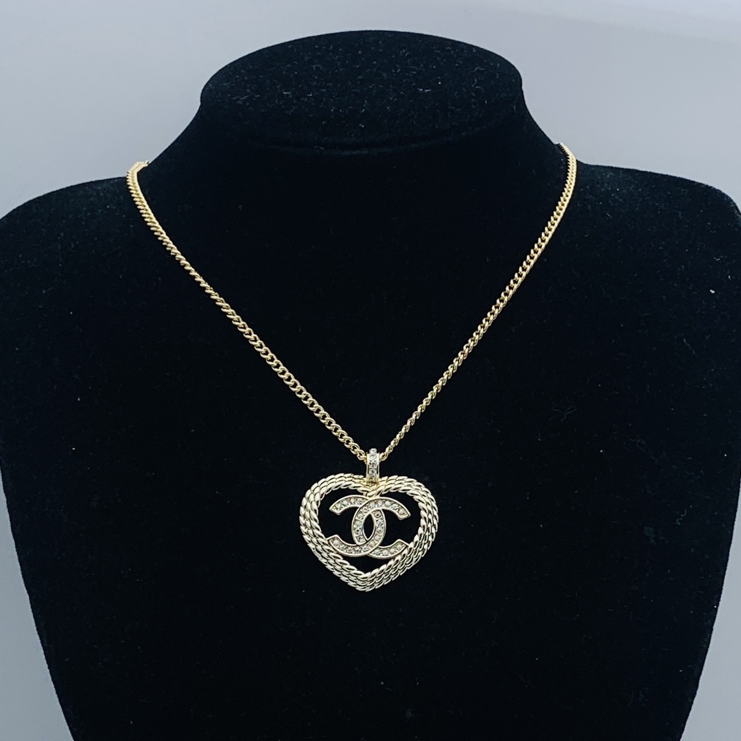 Chanel Rose Gold Logo-Accented Necklace 750