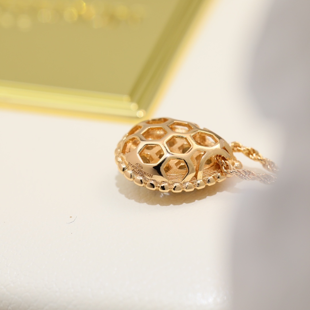 Boucheron Rose Gold Vintage-Inspired Necklace 008