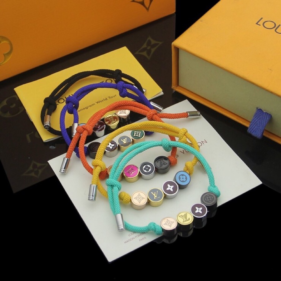 LV earrings 074