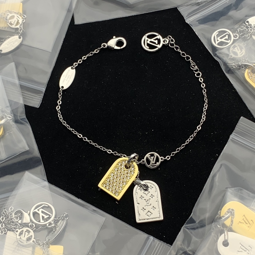 LV Silver Vintage-Inspired Bracelet 741