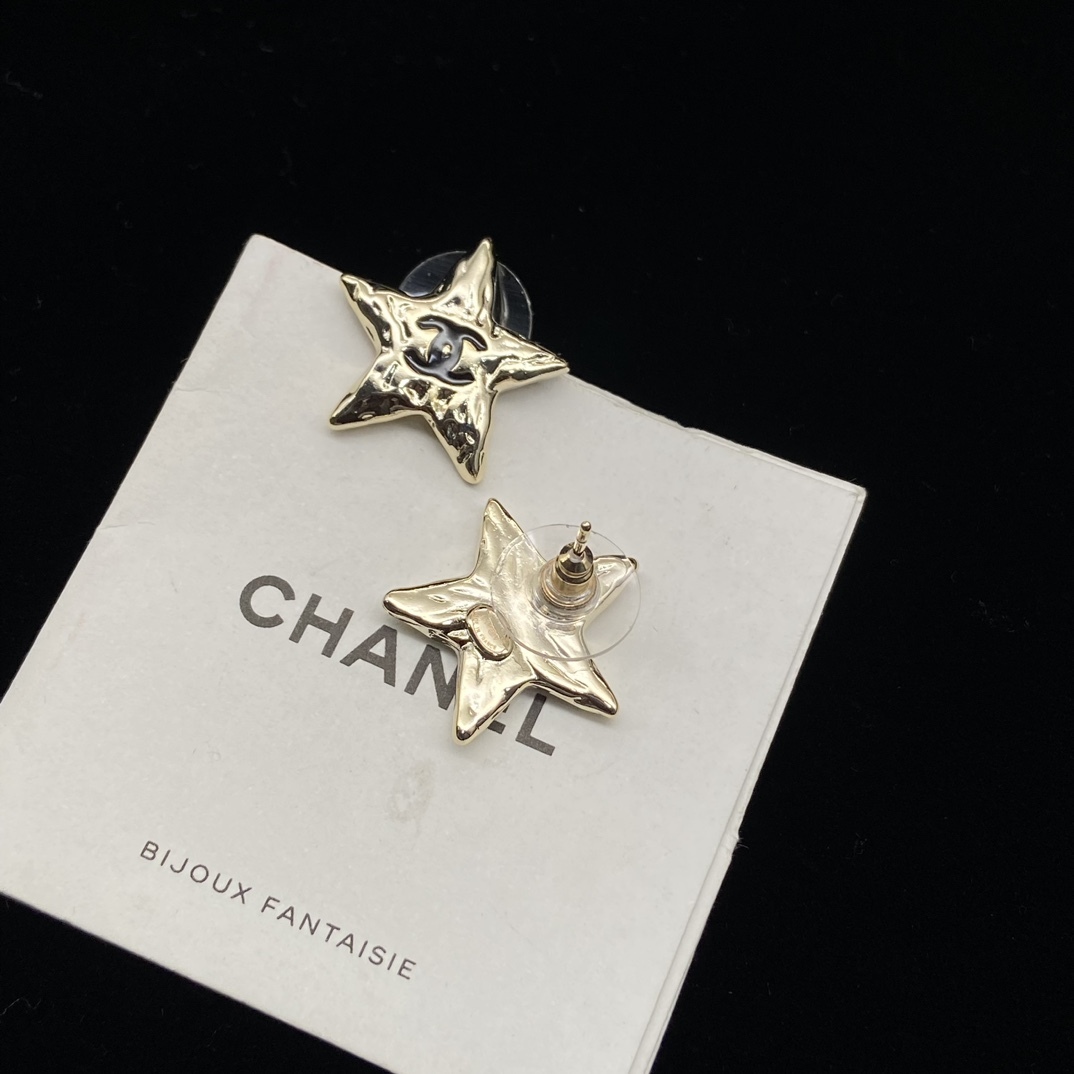 Chanel Silver Logo-Accented Earrings 015