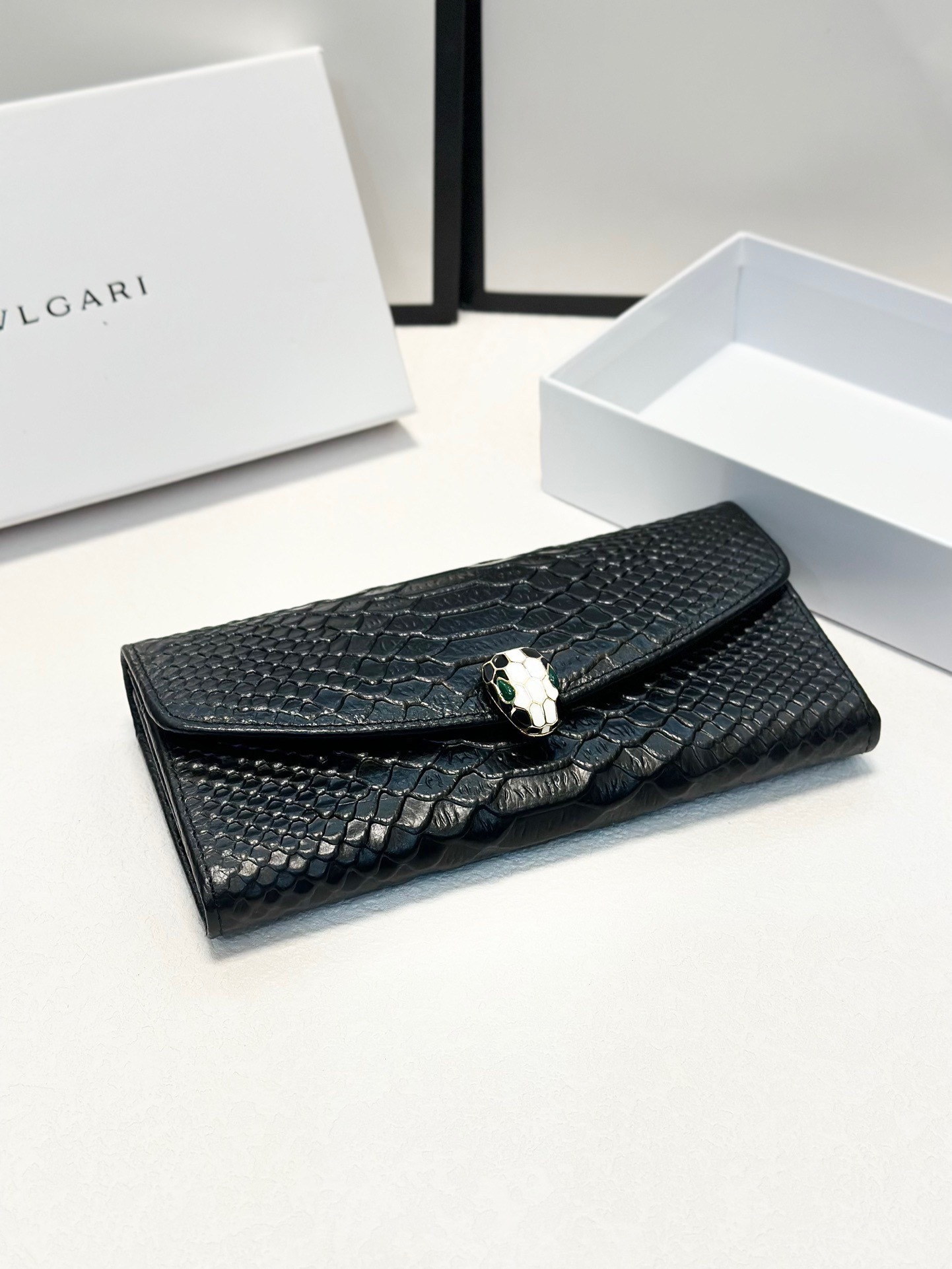 BVLGARI Silver Logo-Accented Bag 203