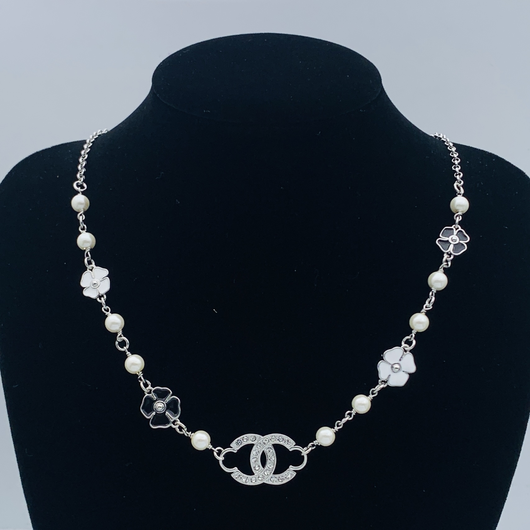 Chanel Silver Logo-Accented Necklace 1008
