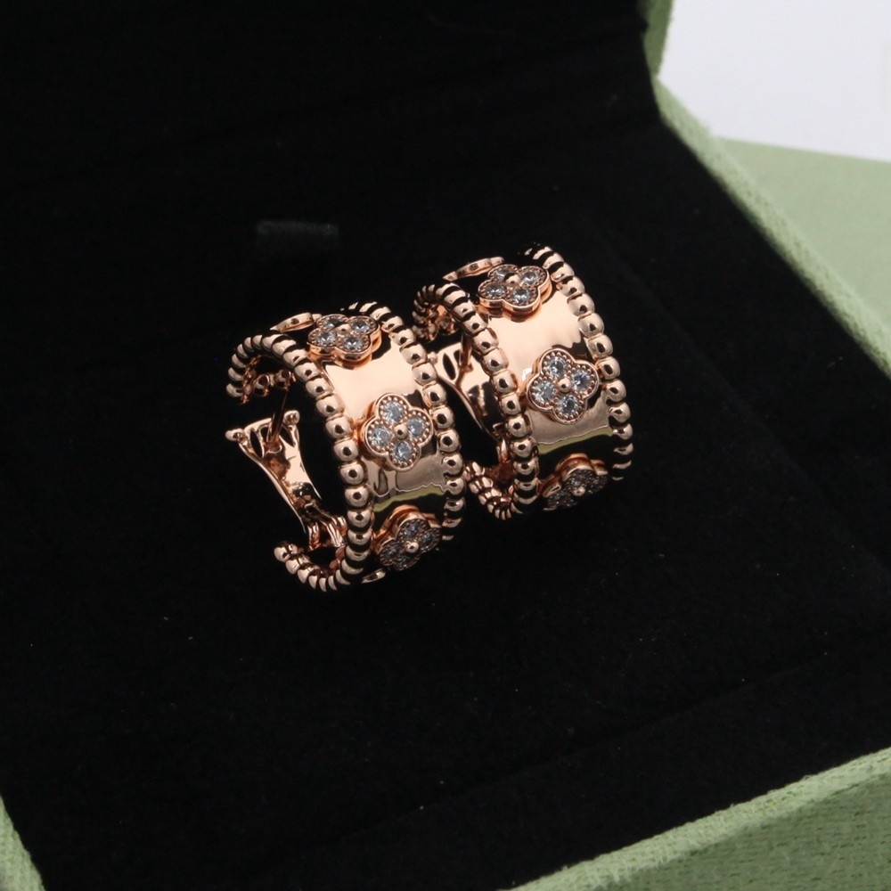 Van Cleef Gold Textured Earrings 048