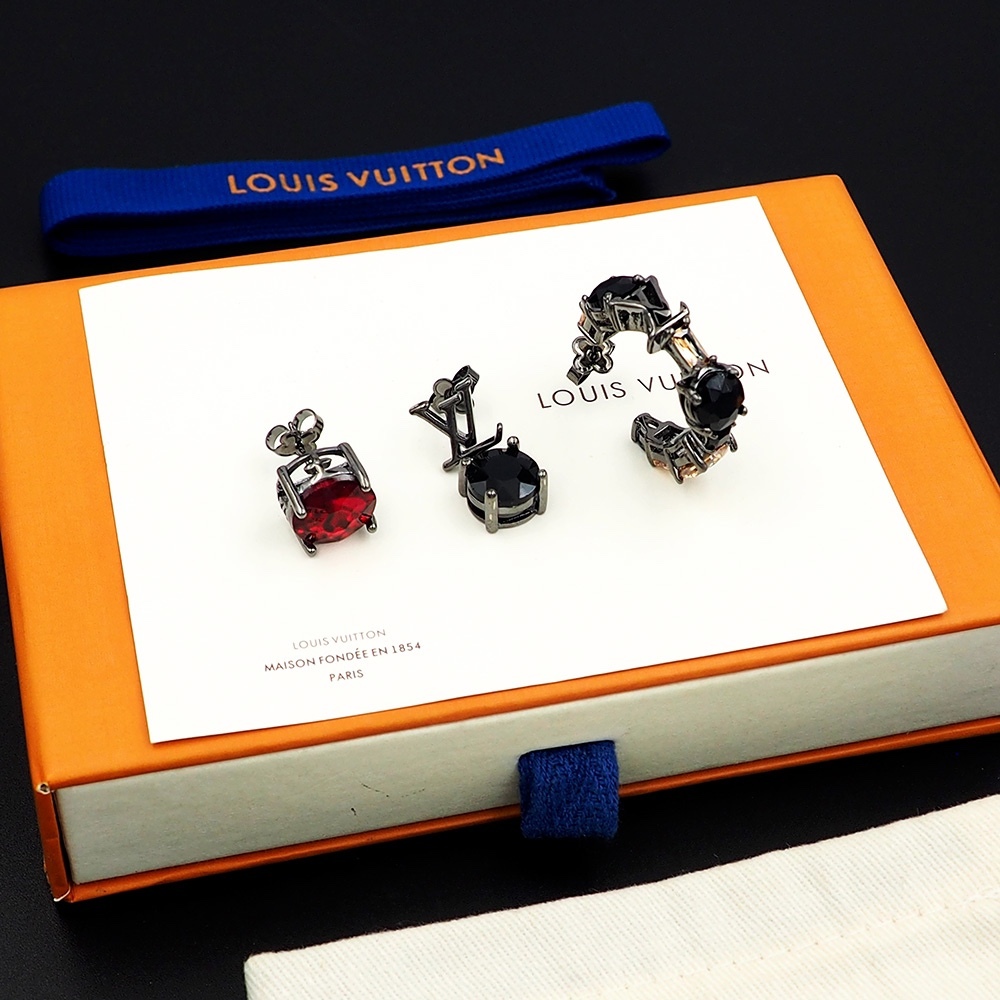 LV Silver Logo-Accented Earrings 252