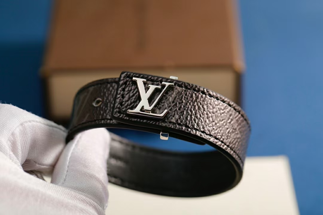 LV bracelet 143
