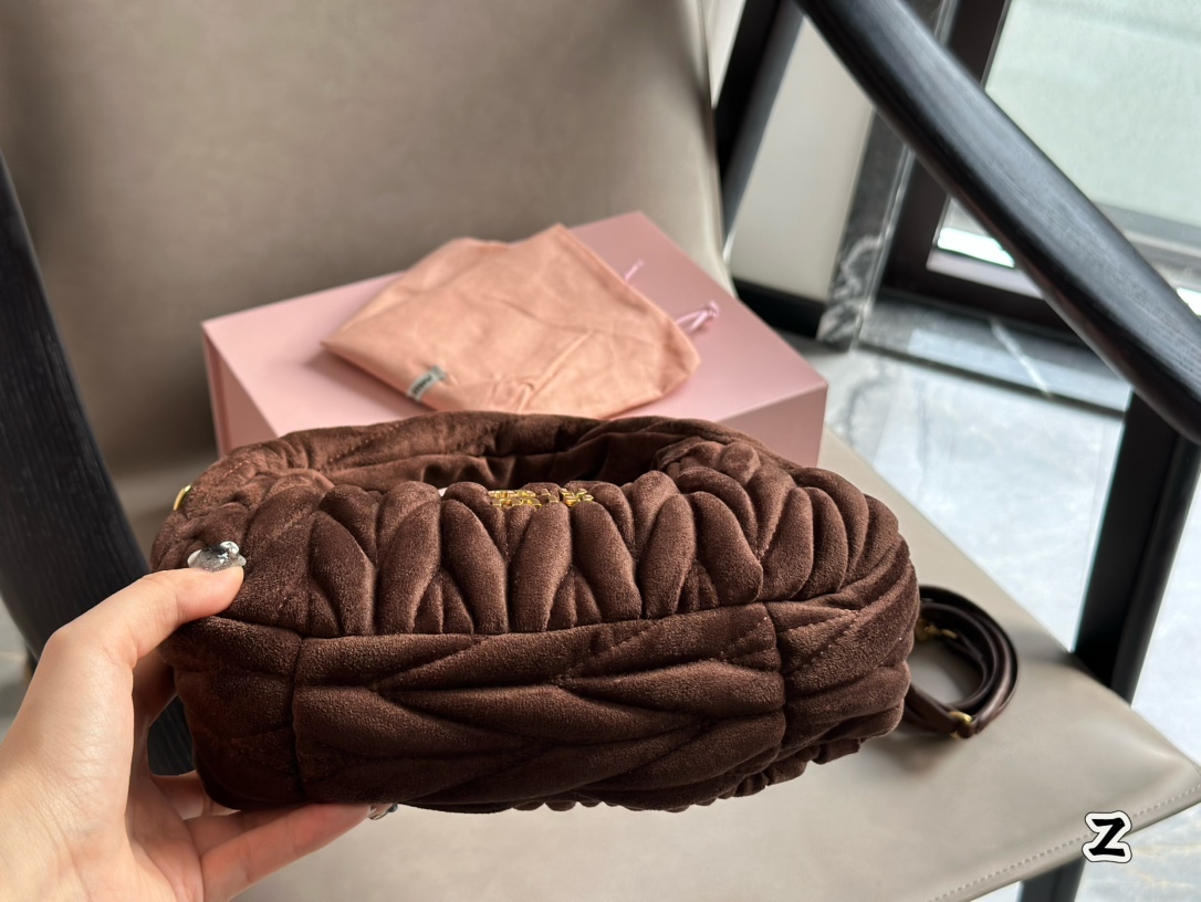 Miu Miu Pink Quilted Bag 174