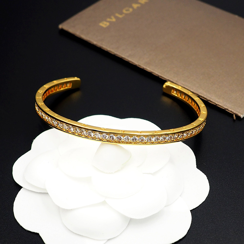 BVLGARI Silver Logo-Accented Bracelet 052
