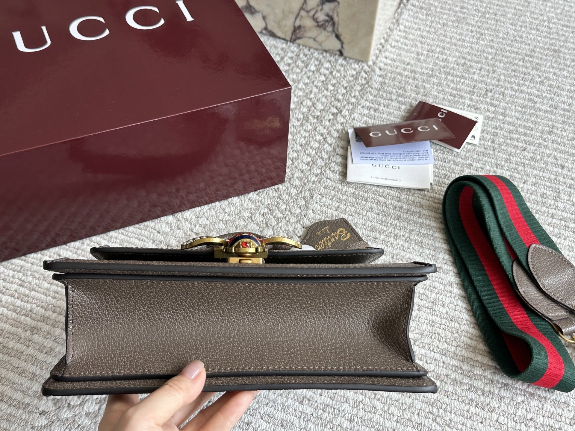 Gucci Silver Vintage-Inspired Bag 559