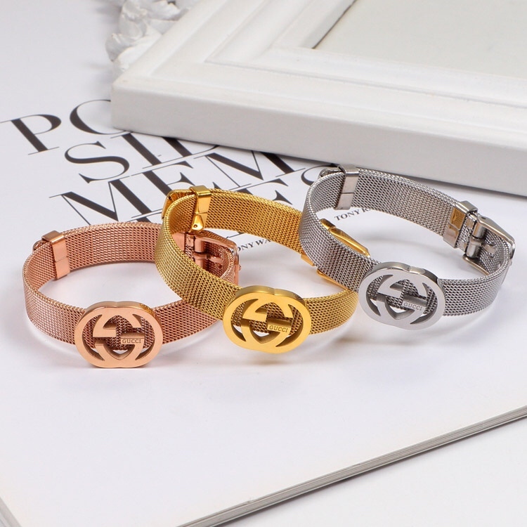 Gucci Rose Gold Logo-Accented Bracelet 004
