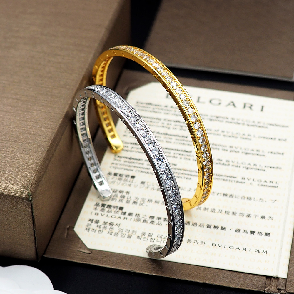 BVLGARI Silver Logo-Accented Bracelet 052