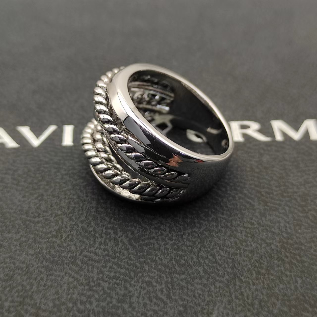 David Yurman Silver Logo-Accented Ring 288