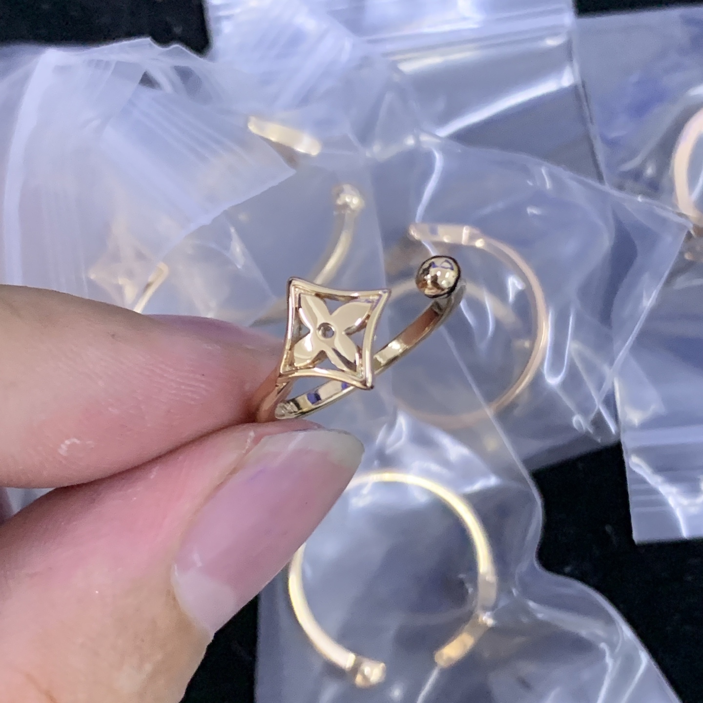 LV Rose Gold Logo-Accented Ring 615