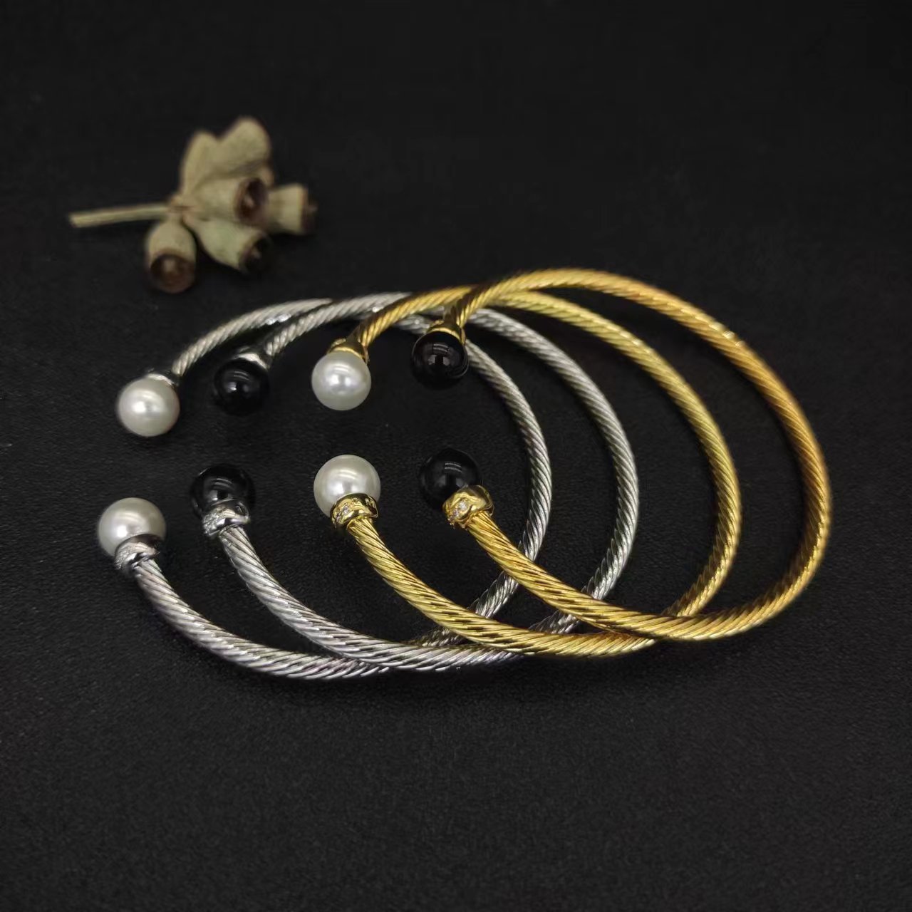 David Yurman Silver Logo-Accented Bracelet 045