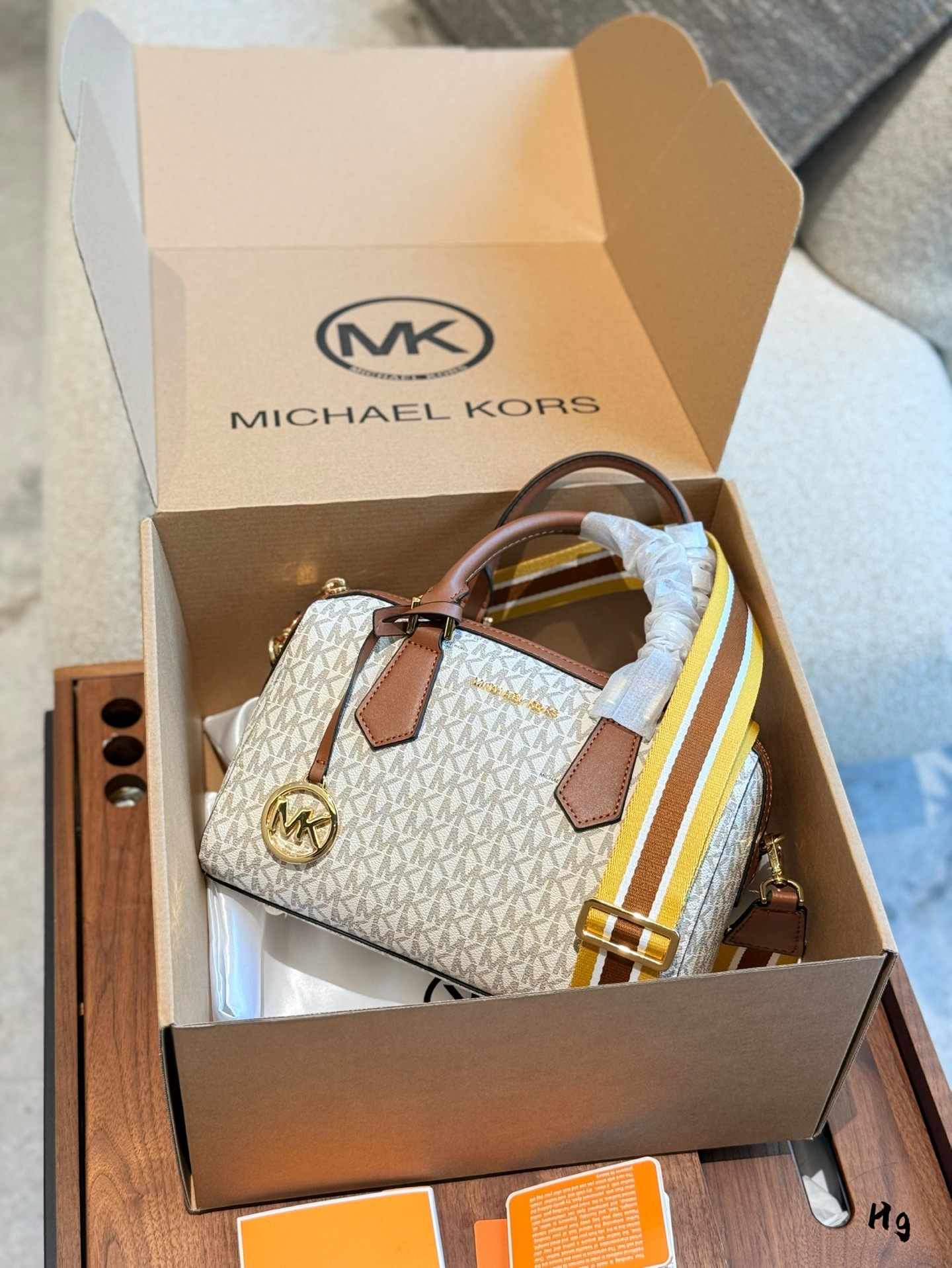 MK Beige Logo-Accented Bag 008