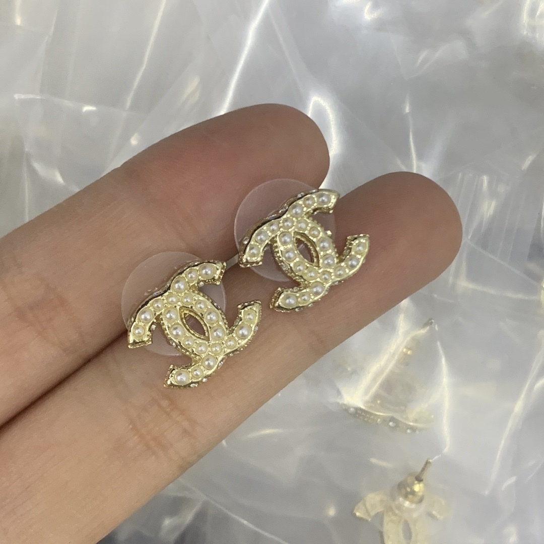Chanel Rose Gold Logo-Accented Earrings 049
